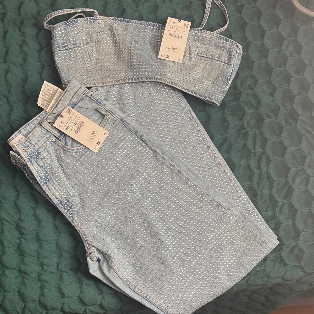 Zara is Women's Light Blue Embellished Jeans Sz 8